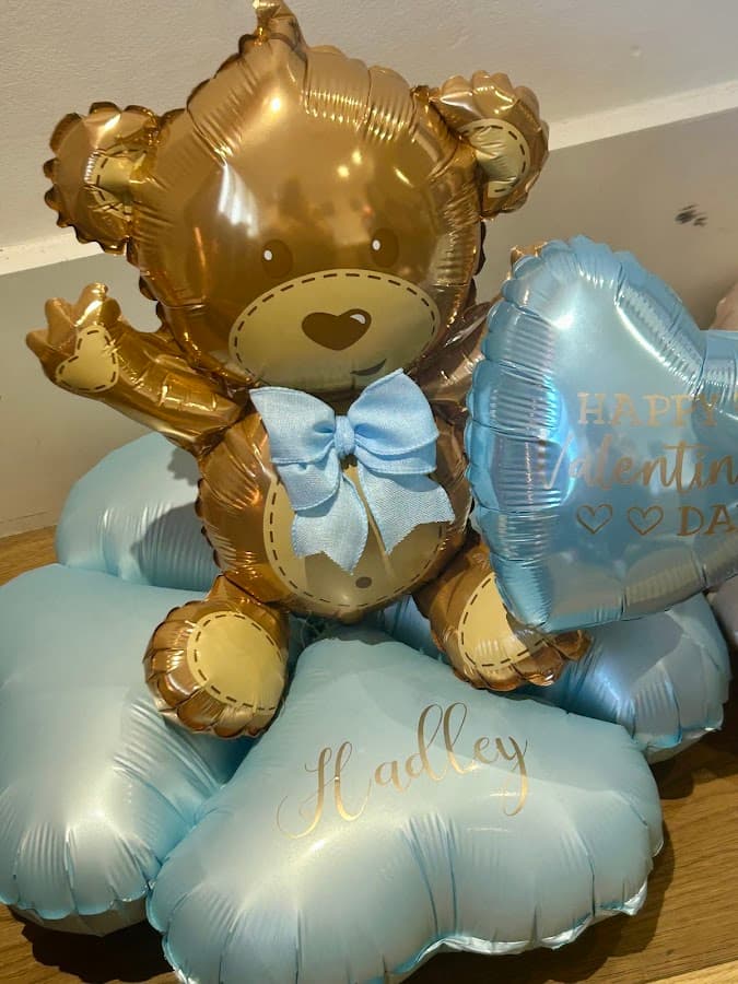 Luxury Bows And Roses