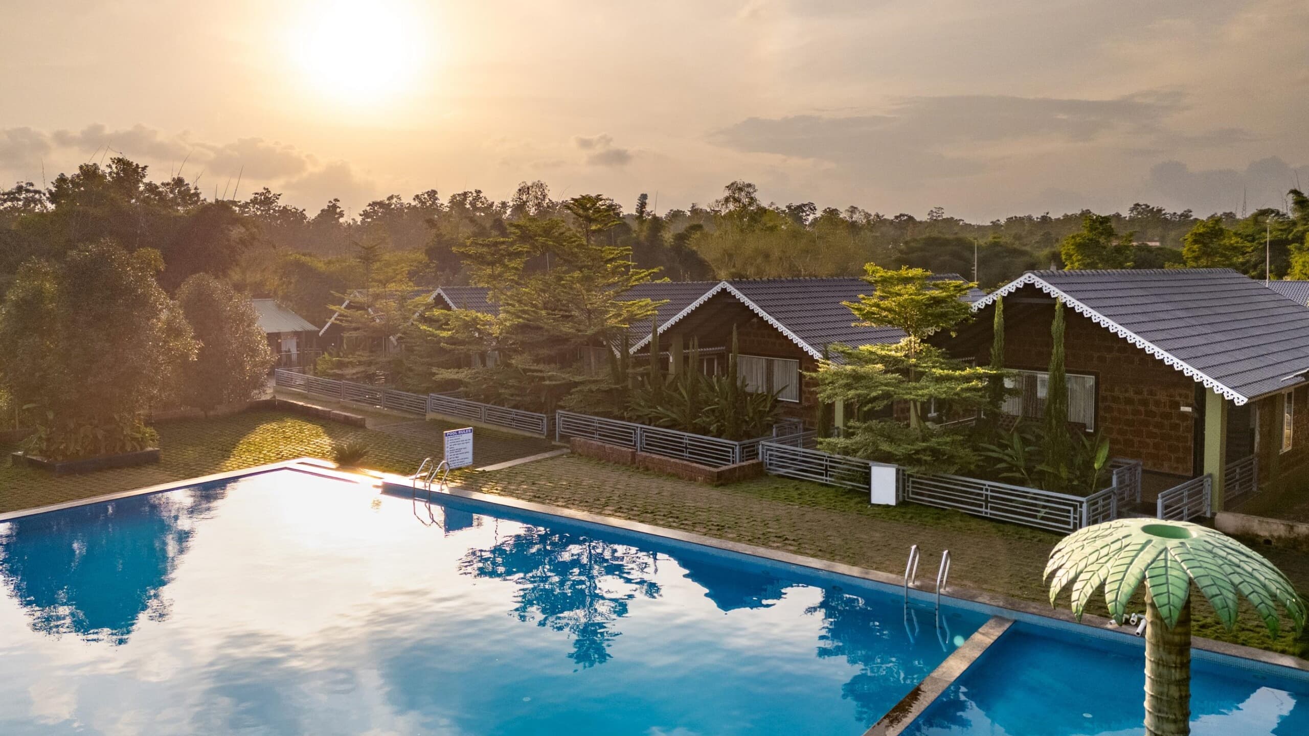 KINGS RESORT DANDELI
